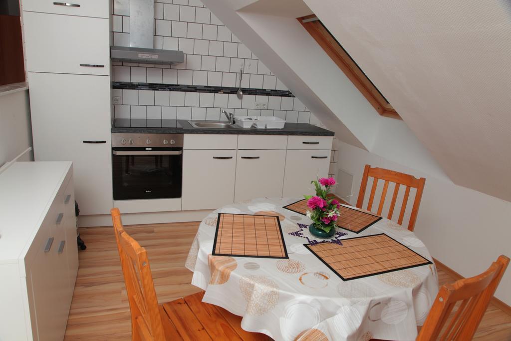 Pension Haus Kassel Fuldatal エクステリア 写真
