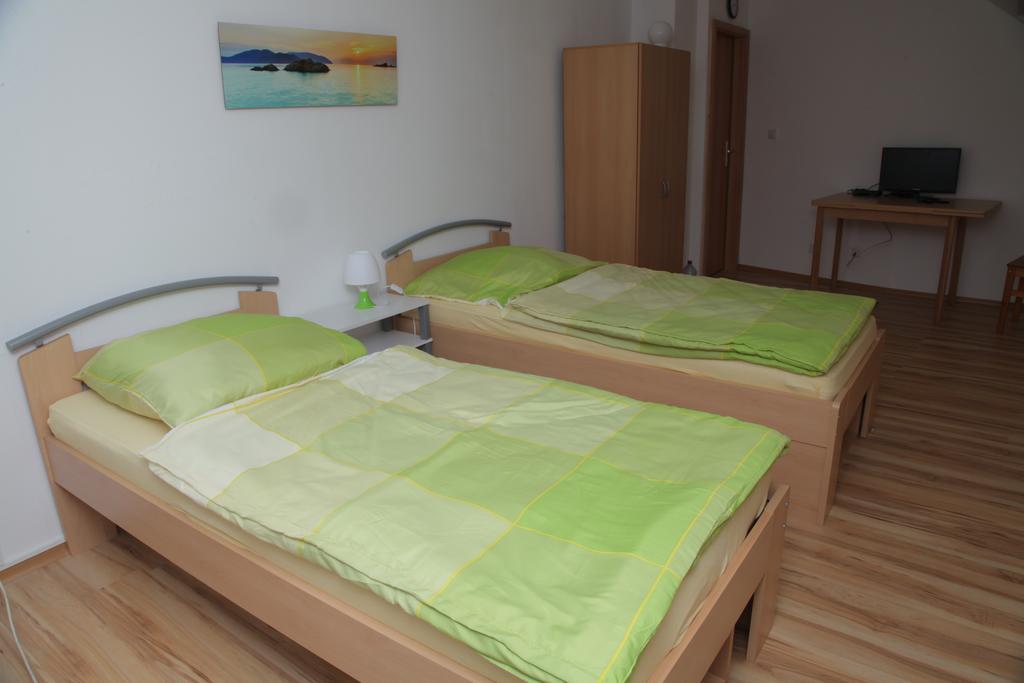 Pension Haus Kassel Fuldatal エクステリア 写真