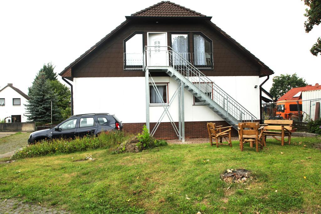 Pension Haus Kassel Fuldatal エクステリア 写真